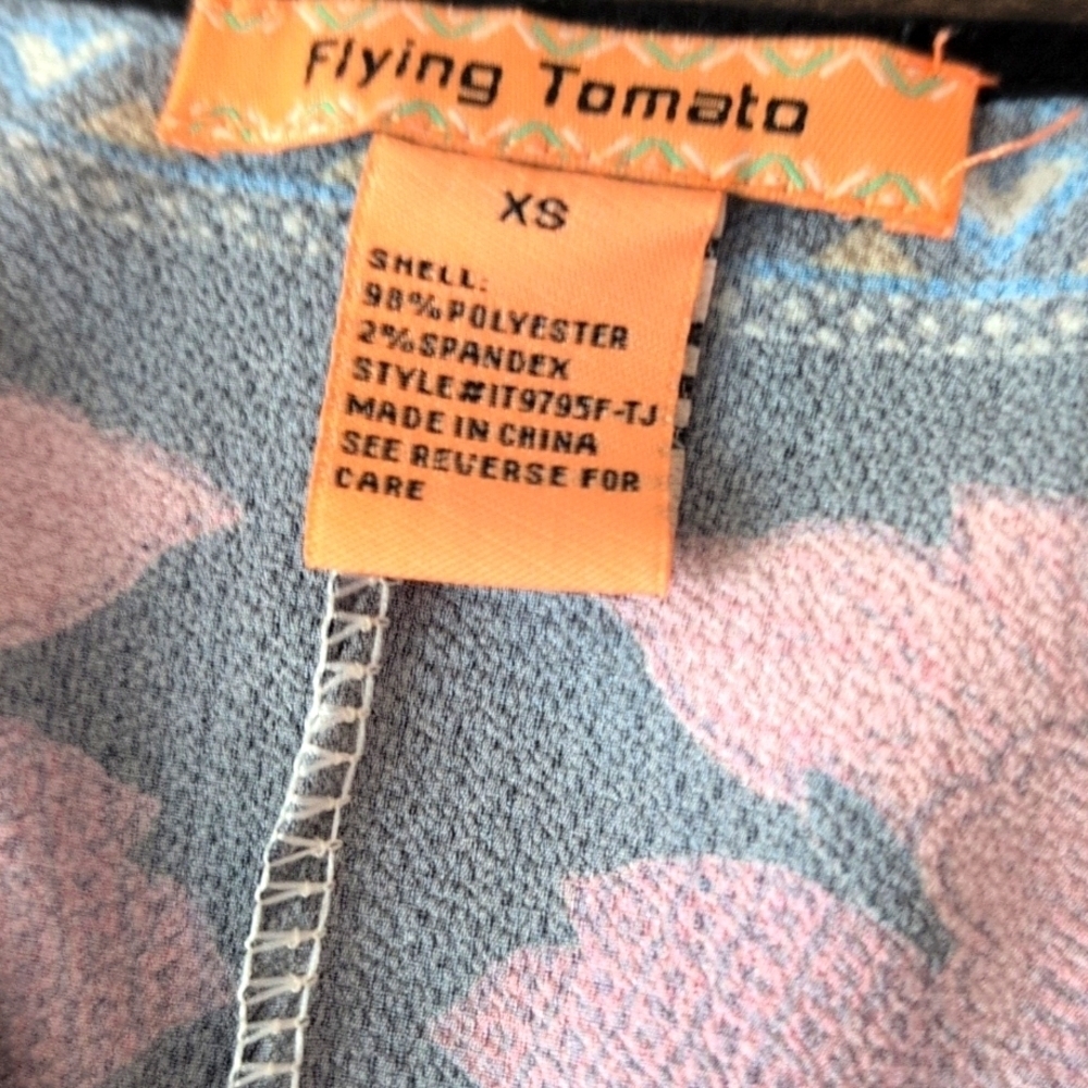 Flying Tomato kimono style blouse, size XS. Floral. - Picture 6 of 10